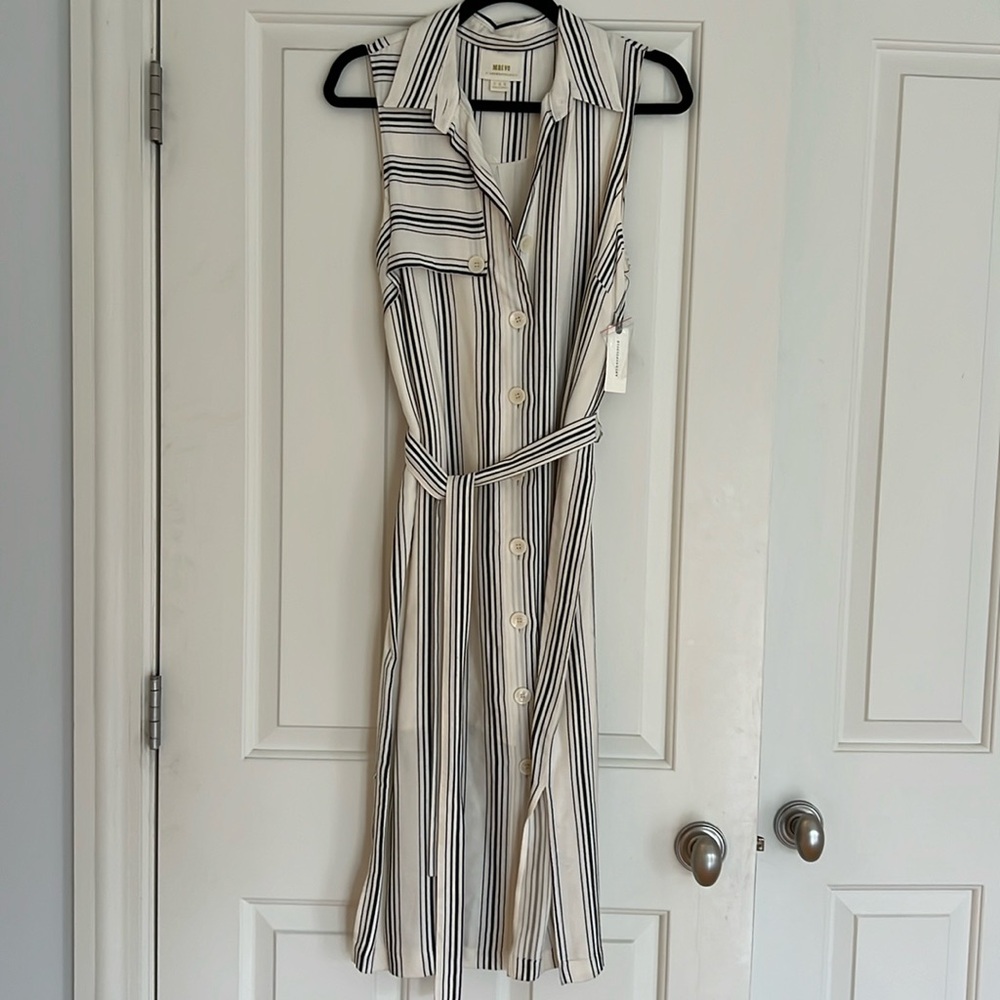 Anthropologie Maeve straight, button down belted dress. NWT size 6.